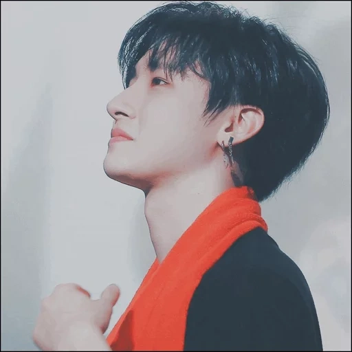 zheng zhongguo, bts jungkook, perfil de nuvem longa, kihyun monsta x, beijo de zhenzhong