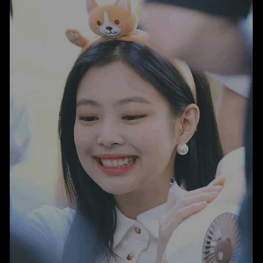 kim jisu, kim jenny, jenny kim est chère, blackpink jennie, filles asiatiques