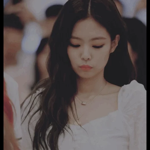 азиат, jennie, jennie blackpink, дженни blackpink, дженни блэк пинк плачет