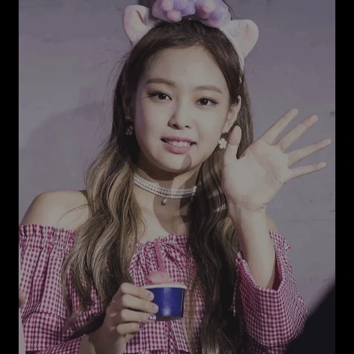 polvere nera, jenny black powder, jennie blackpink, jennie black powder, black powder jenny childhood