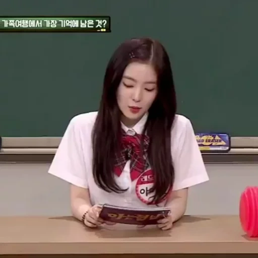 asian, jenny king, knowing brother yoona, red velvet knowing bros, jenny king schuluniform show