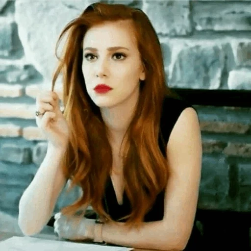 sangu, эльчин сангу, дефне самуэли рыжая, ельцин борис николаевич, турецкий сериал рыжая актриса