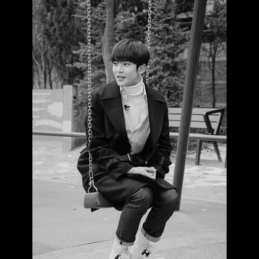 anak laki-laki, sf 9 rowoon, topi atas, aktor korea, foto oleh chimin black and white al
