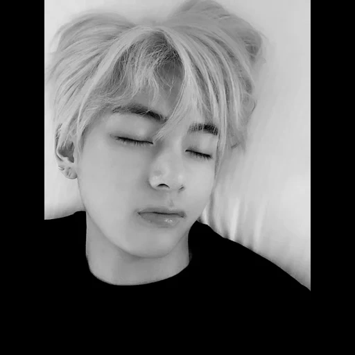 bts selca, monstruo de rap, kim ta hyun, taehyung bts, taehyung selca