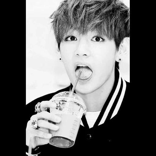 тэхён bts, ким тэ хён, jungkook bts, bangtan boys, тэхён бтс кушает