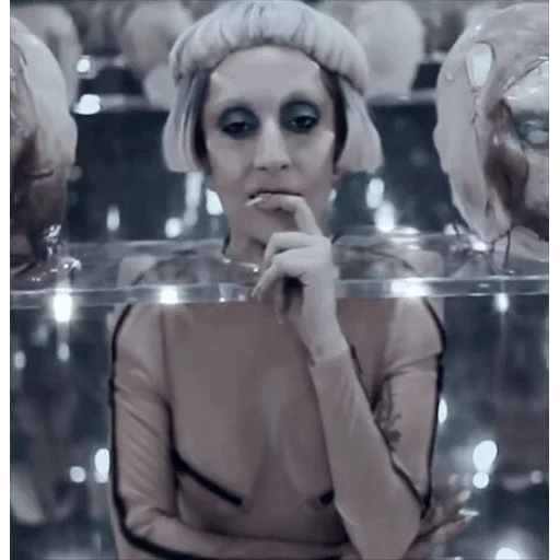 young woman, lady gaga, lady gaga clips, orlan artist lady gaga, lady gaga bourne zis vei clip