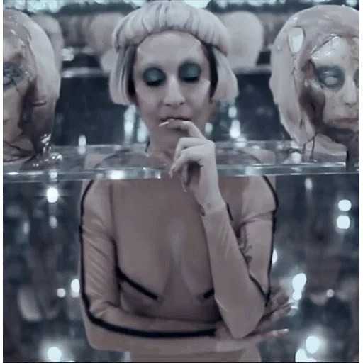 young woman, lady gaga, born this way, clip gaga bourne zis wey, lady gaga bourne zis vei clip