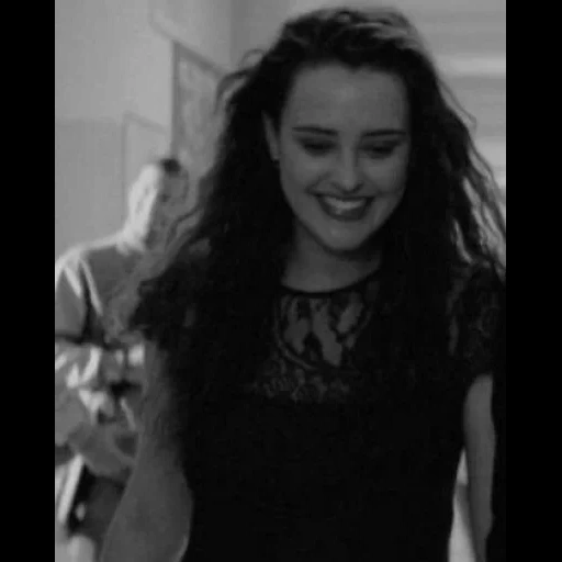 giovane donna, donna, katherine langford, la ragazza è libera, katherine langford hannana baker smile