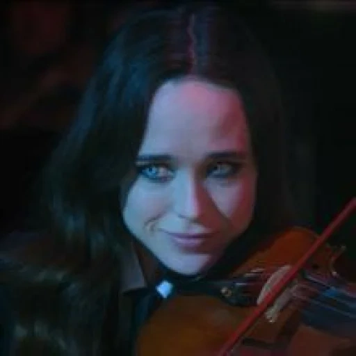giovane donna, madelin petsh, il violino bianco, accademia di ambrell, accademia di 3 stagioni ambrell