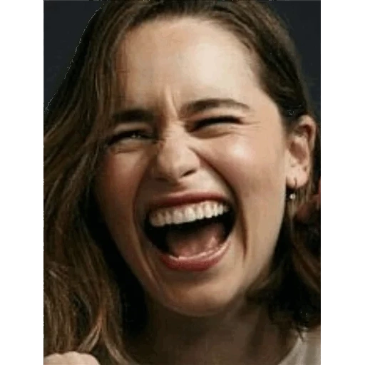 mujer joven, niño, chicas grandes, emilia clark mimic, emilia clark se ríe