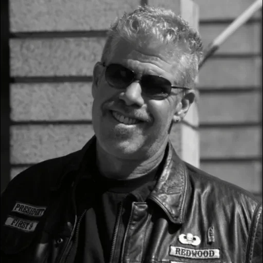 ron perlman, charlie hannem, fils de l'anarchie, charlie hannem sons of anarchy, clarence morrow clay sons of anarchy