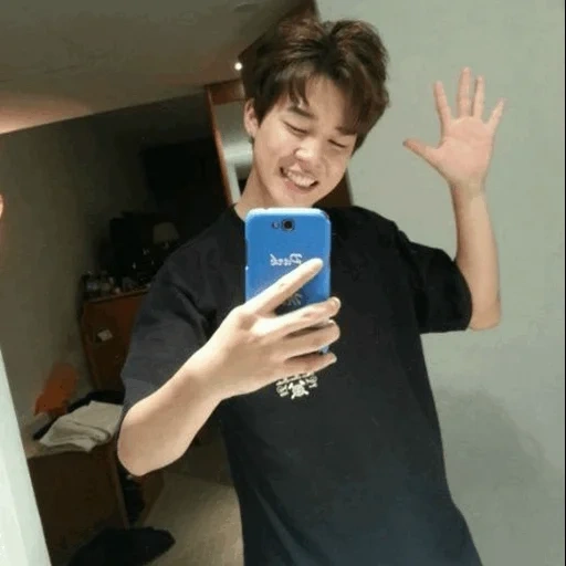 qimin bts, zheng zhongguo, saudara chi min, chimin selfie bts, selfie rambut hitam chimin