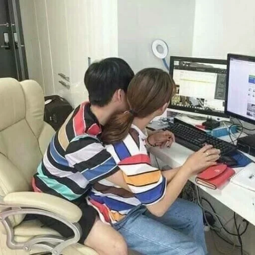 ноги, человек, korean couple, пары корейские, парочка за компьютером