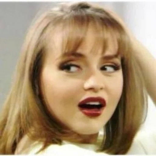 telefone, jovem, uzurpator, gabriela spanik uzurpator, paola bracho uzurpathor