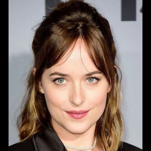 jeune femme, don johnson, dakota johnson, dakota johnson bang, melanie griffith don johnson