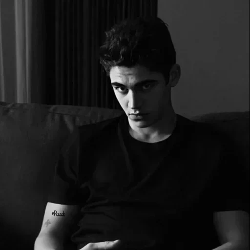 tipo, hardin scott, silviu tolu, los chicos son hermosos, hombre guapo