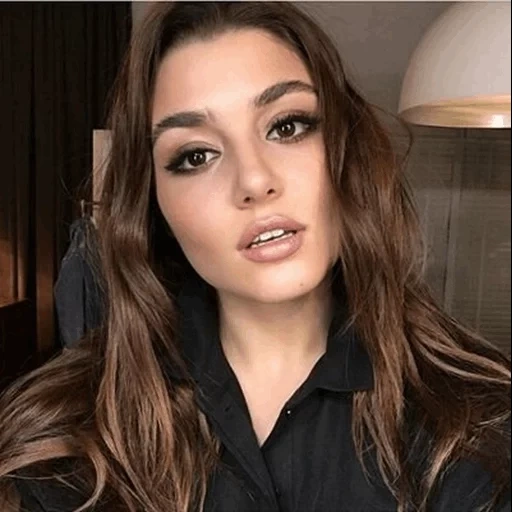 hande erchel, maquiagem handel erchel, biografia hande erchel, hande erchel wikipedia, hande erchel para plástico