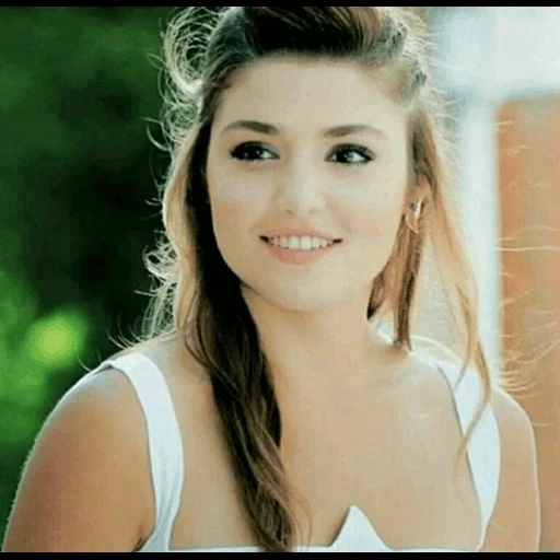 hane erchel, murat hayat, hande erchel, hande erchel smile, hande erchel malikam endi qara foto