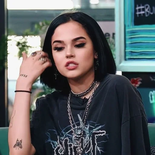 junge frau, emo mädchen, die schönheit des mädchens, maggie lindemann, maggie lindemann 2021