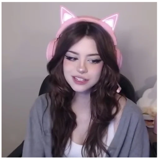young woman, twitch.tv, twitch hot, uwu streamers, frenzyrave face