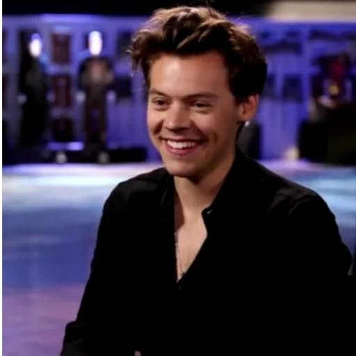 harceler, le sourire, style harry, styles harry, harry styles 2019