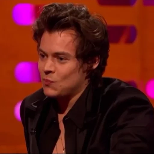 lo stile di harry, harry styles, harry styles 2017, graham norton show, harry styles graham norton