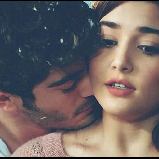 девушка, hayat murat, бурак дениз, aşk laftan anlamaz, ханде эрчел бурак дениз kiss