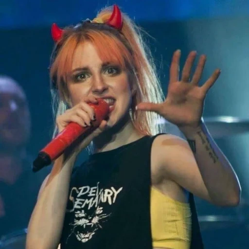 paramore, paramore 2021, haley williams, paramore paramore, hayley williams 2005