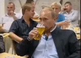 birra putin, putin beve birra, vladimir putin con la birra, vladimir vladimirovich putin, putin vladimir vladimirovic con la birra