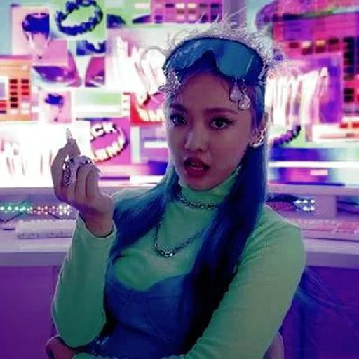 wanita muda, neon ungu, latar belakang ungu neon, latar belakang ungu adalah neon, aespa 에스파 black mamba mv