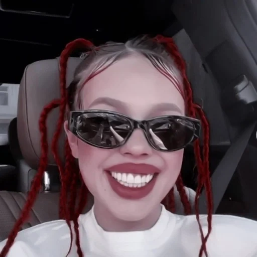 instasamka, top de instasamka, dasha instasamka, gafas de instasamkka