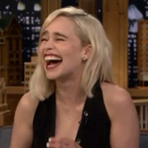 emilia, fallon, эмилия кларк, джимми фэллон, прикольные мемы 2022 года