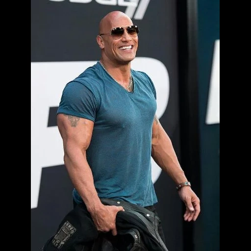 the rock, dwayne johnson, johnson rock, tato johnson rock, jumanji memanggil hutan