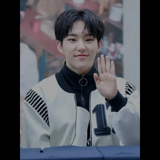 seventeen, hu zhi xie wenting, hoshi seventeen, seventeen mingyu, hu zhi siete años por primera vez