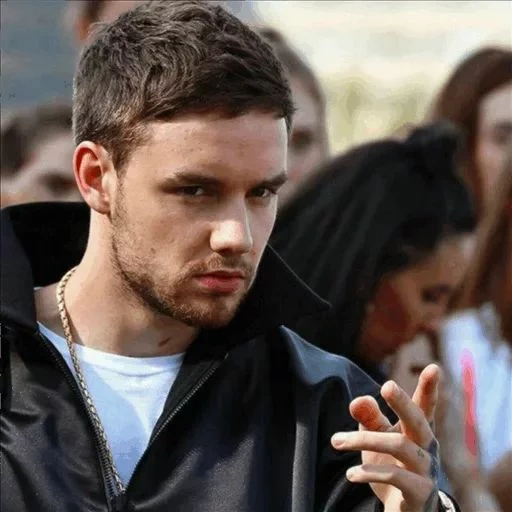 cara, liam payne, jovens atores, atores russos, triumph russian film