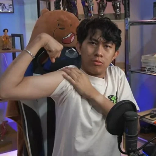 asiático, park bogum, virtual tiktok, boxer starcraft, bryan furran meme