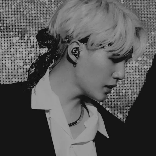 suga, mec, yoongi shuga, camérophone, yoongi bts