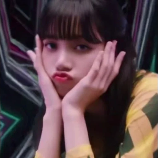 asian, twice momo, lisa blackpink, sm entertainment meme, blackpink lisa pretty savage