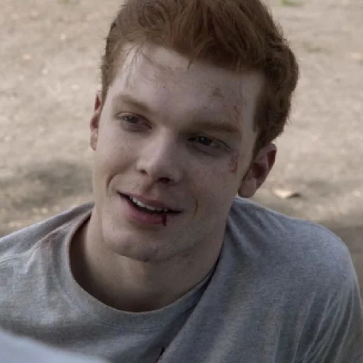 shameless, ian gallagher, ian gallager e, cameron monnaen, shameless ian gallager