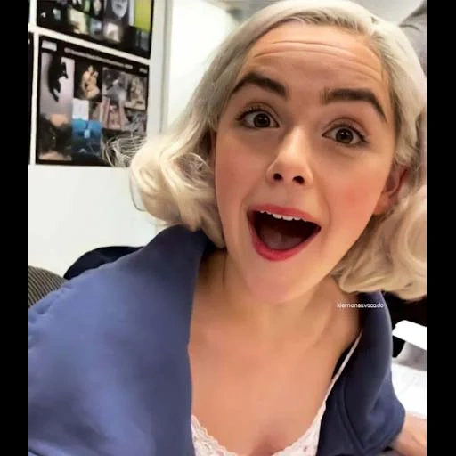 jeune femme, humain, les filles, actrices blondes, ross lynch kirnan shipka