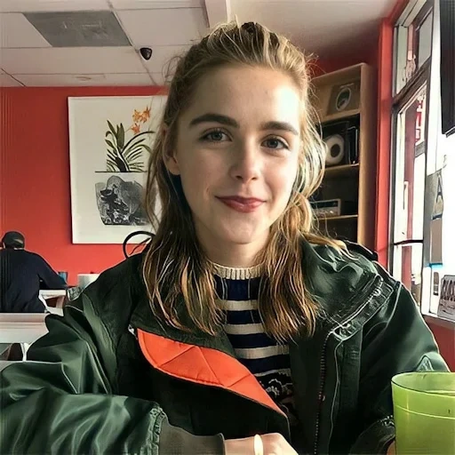 la ragazza, nome e cognome, spellman, kiernan shipka, le grandi ragazze