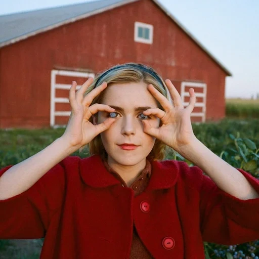 jeune femme, femme, kirnan shipka, aventure de l'âme effrayante de sabrina, ray wise chilling sabrina's adventure