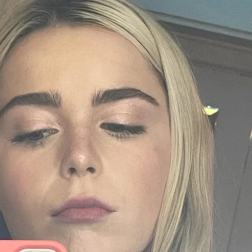 le sopracciglia, la ragazza, kiernan shipka, bellissime sopracciglia, foto in grande formato