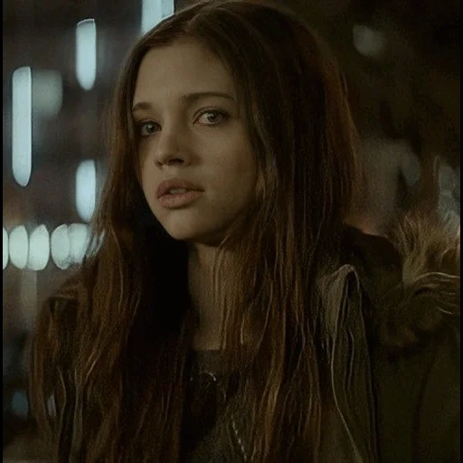 india eisley, the dark mirror, dark mirror 2018, dark mirror movie 2018, tiefer spiegel look away 2018