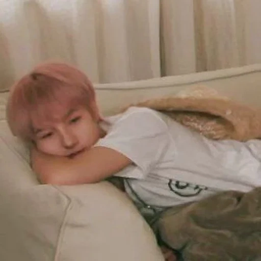 v live, enfant, garçon mignon, rêve nct, taeeon dort