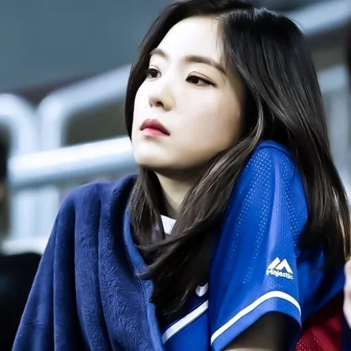 giovane donna, kan silgi, velvet rosso irene, velvet rosso seulgi, velvet rosso irene 2020