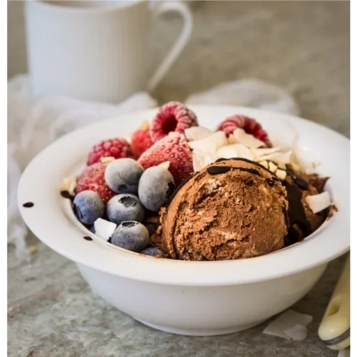 chocolate de helado, helado surtido, chocolate de helado, helado de frambuesa con chocolate, helado de arándanos con chocolate blanco