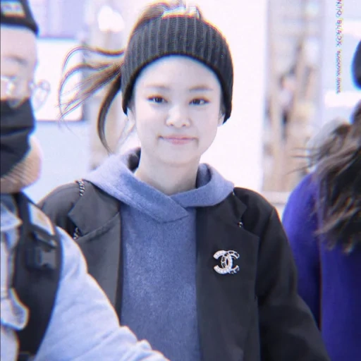 jennie, jenny kim, stile coreano, jennie rosa nero, stile aeroportuale di jennie kim