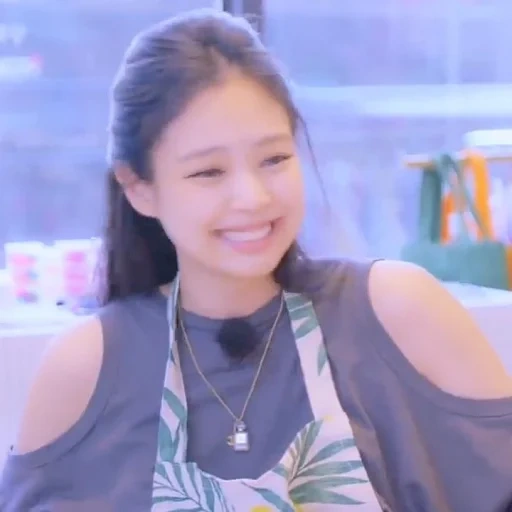 jennie, lin ayu, jenny kim, rosa negro, jennie blackpink