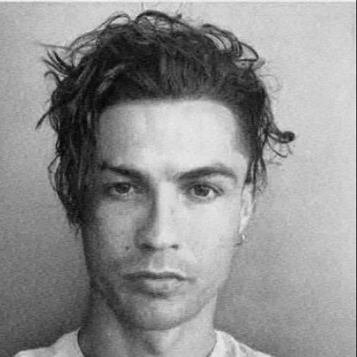 tom, jovem, cristiano ronaldo, cabelo esvoaçante c 2020, c ronaldo 2020 novo penteado quarentena